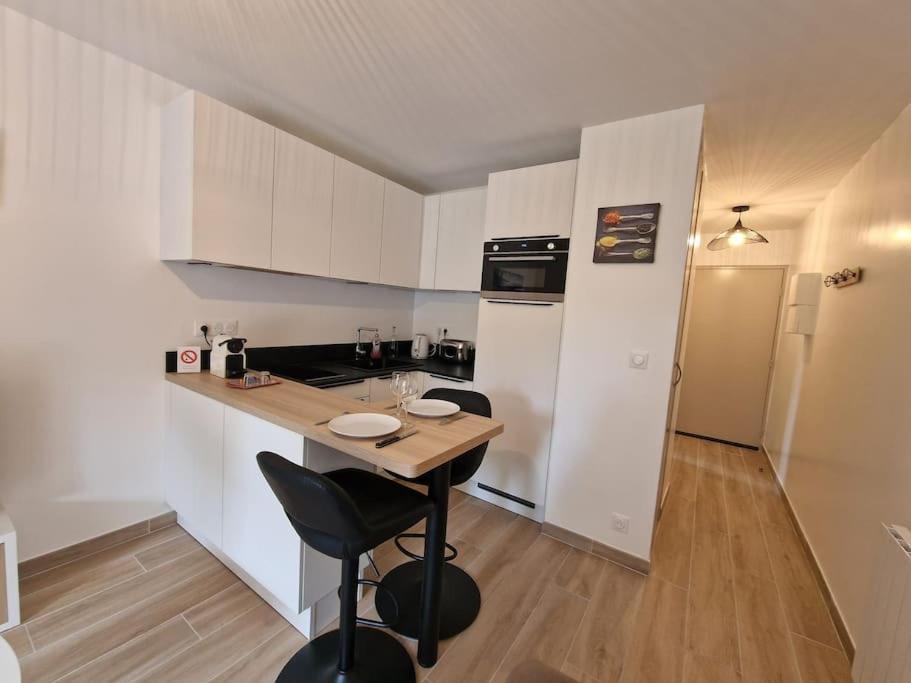 T2 Neuf, Parking Prive,Acces Mer Bandol Esterno foto